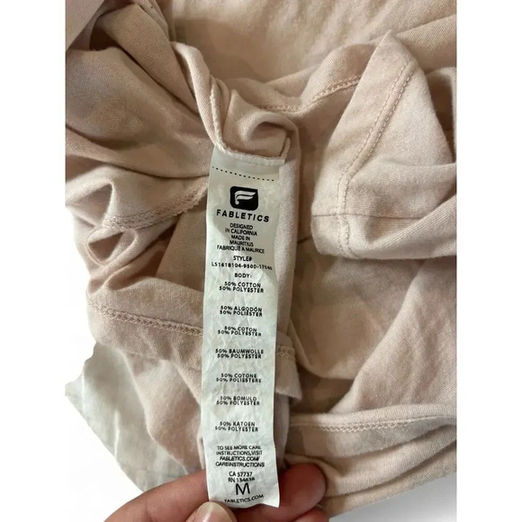 Fabletics Women's Long Sleeve Light Pink Lightweight Athletic Top Size M - Picture 5 of 7